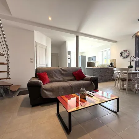 Anetania Holiday home *
